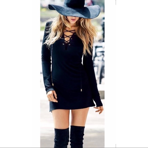 Dresses & Skirts - LACE UP BOHO MINI DRESS